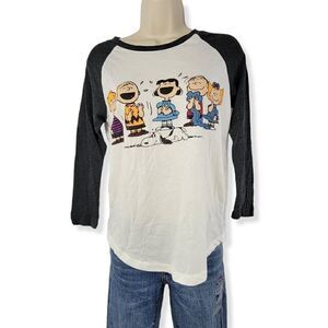 Peanuts Raglan Gray and off White Top Small Jrs.